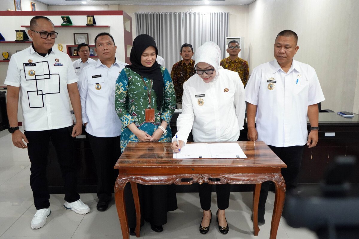 bAiuHmcFleWvdK09FmlKUyrmJYY3SX